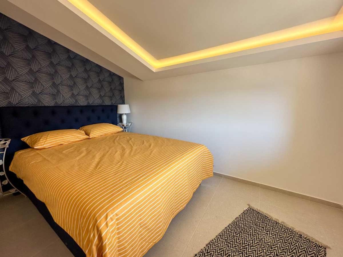 Apartments Infinity Tivat Oda fotoğraf