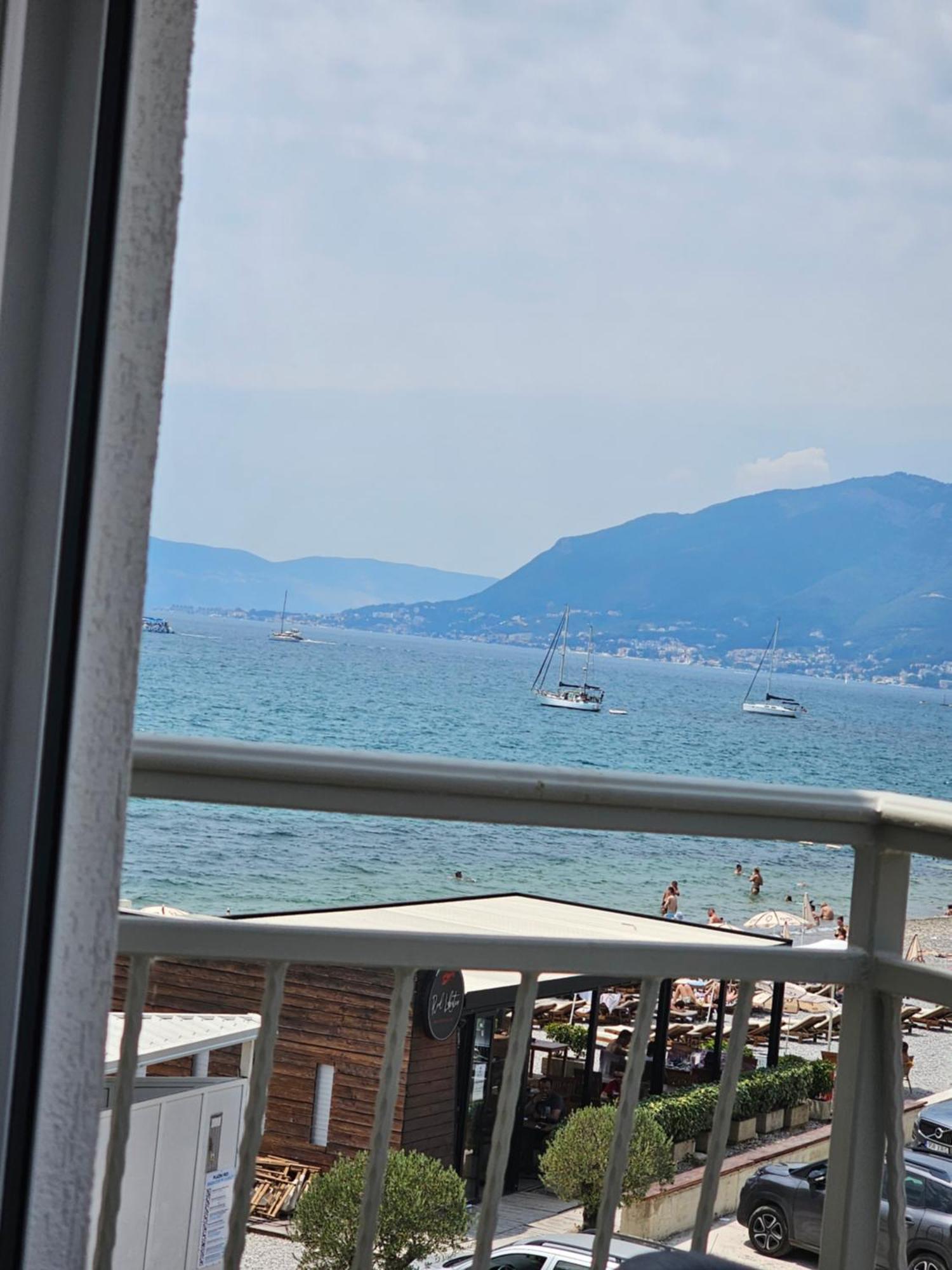 Apartments Infinity Tivat Oda fotoğraf