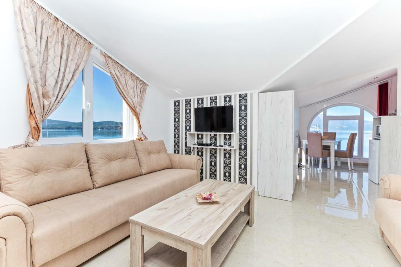 Apartments Infinity Tivat Dış mekan fotoğraf