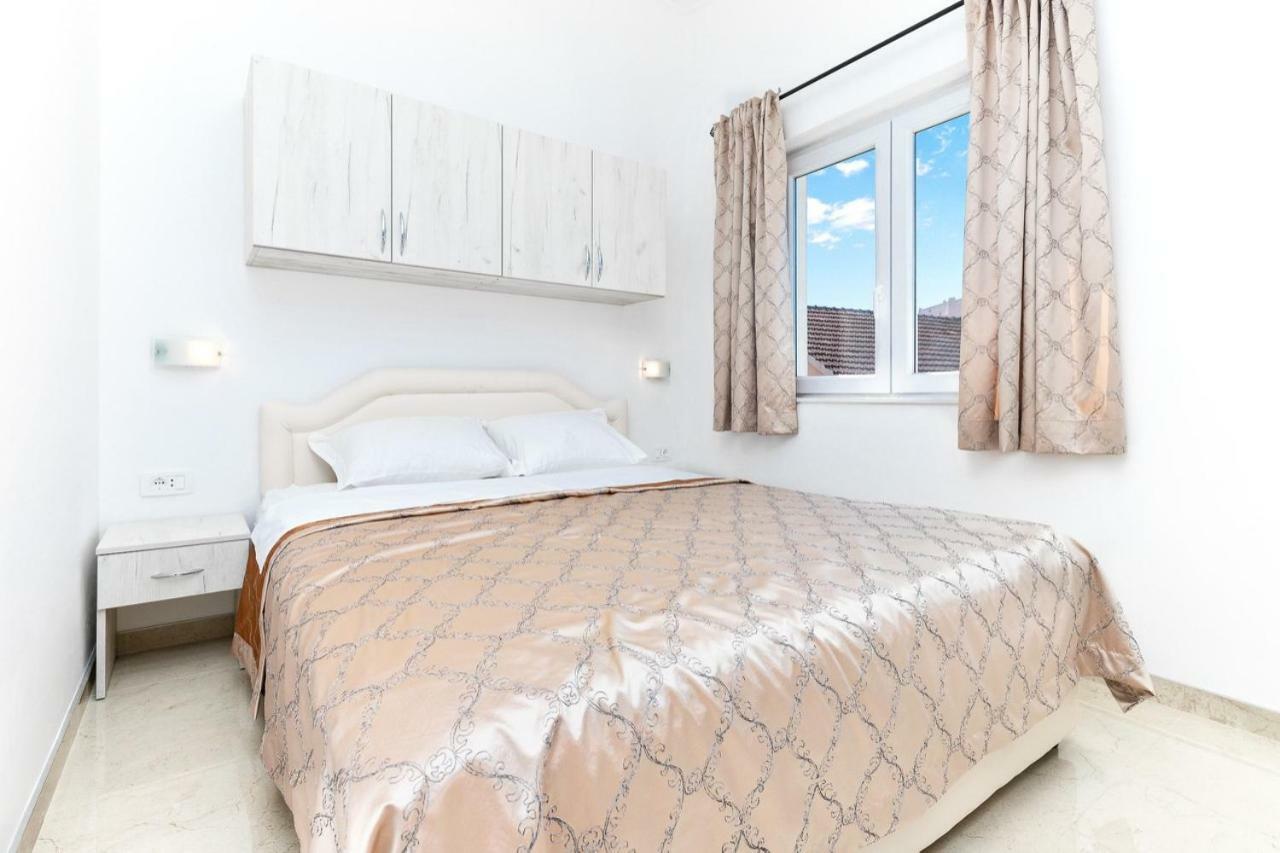 Apartments Infinity Tivat Dış mekan fotoğraf